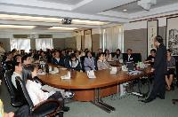 Prof. Hau Kit Tai and audience